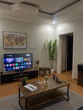 The Luxe studio 2